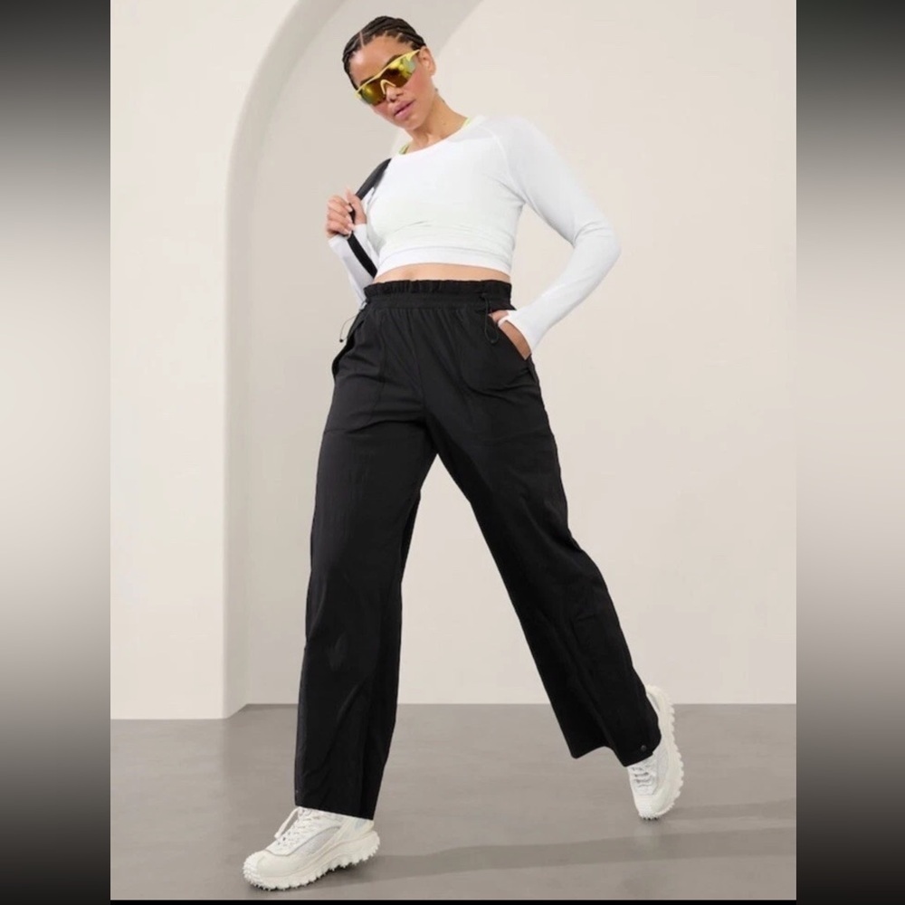 Athleta Trekkie High Rise Parachute Pant